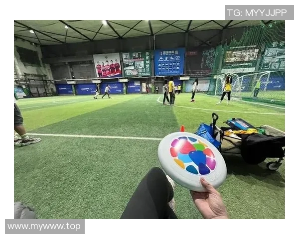 重庆飞盘队与北京飞盘队赛后战术分析与复盘探讨