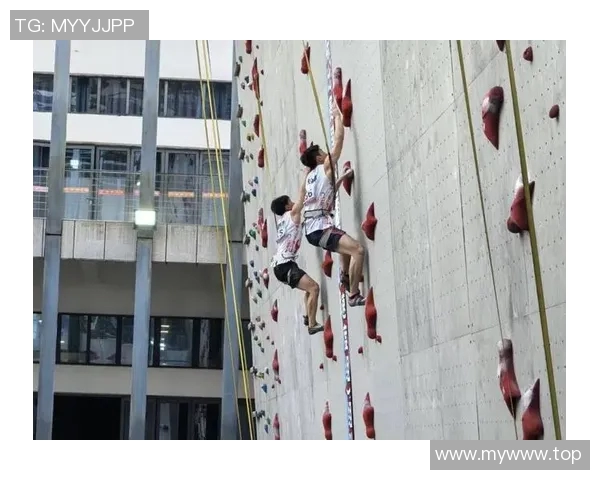 重庆攀岩队与上海攀岩队的对决分析与战术探讨